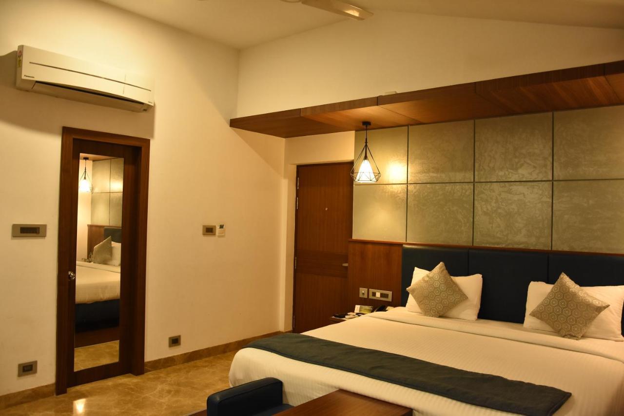 Poppys Vista Hotel Thirumurugan Poondi Екстер'єр фото