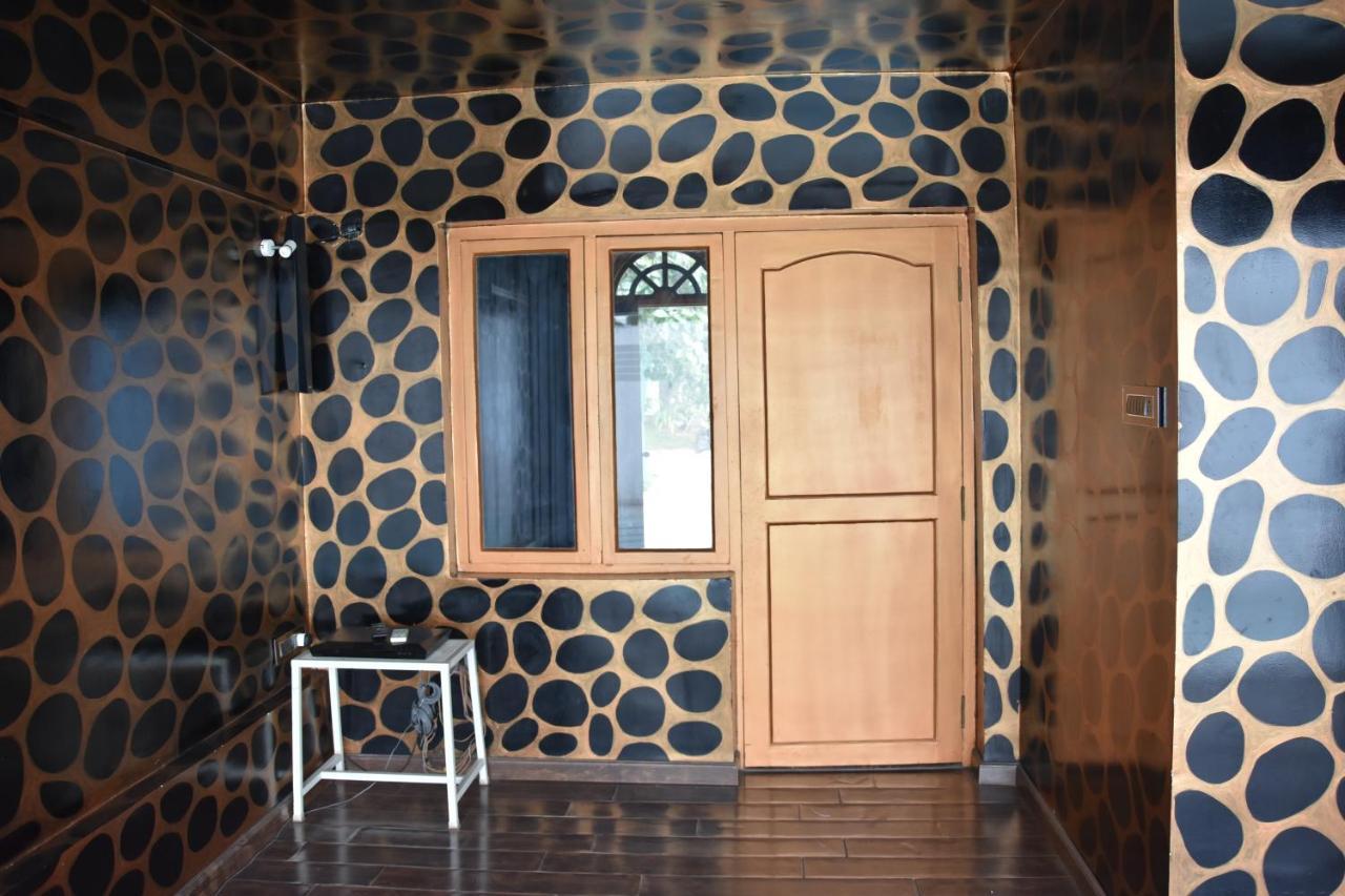 Poppys Vista Hotel Thirumurugan Poondi Екстер'єр фото