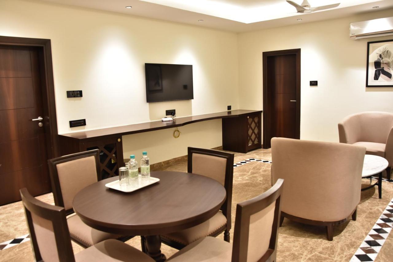 Poppys Vista Hotel Thirumurugan Poondi Екстер'єр фото