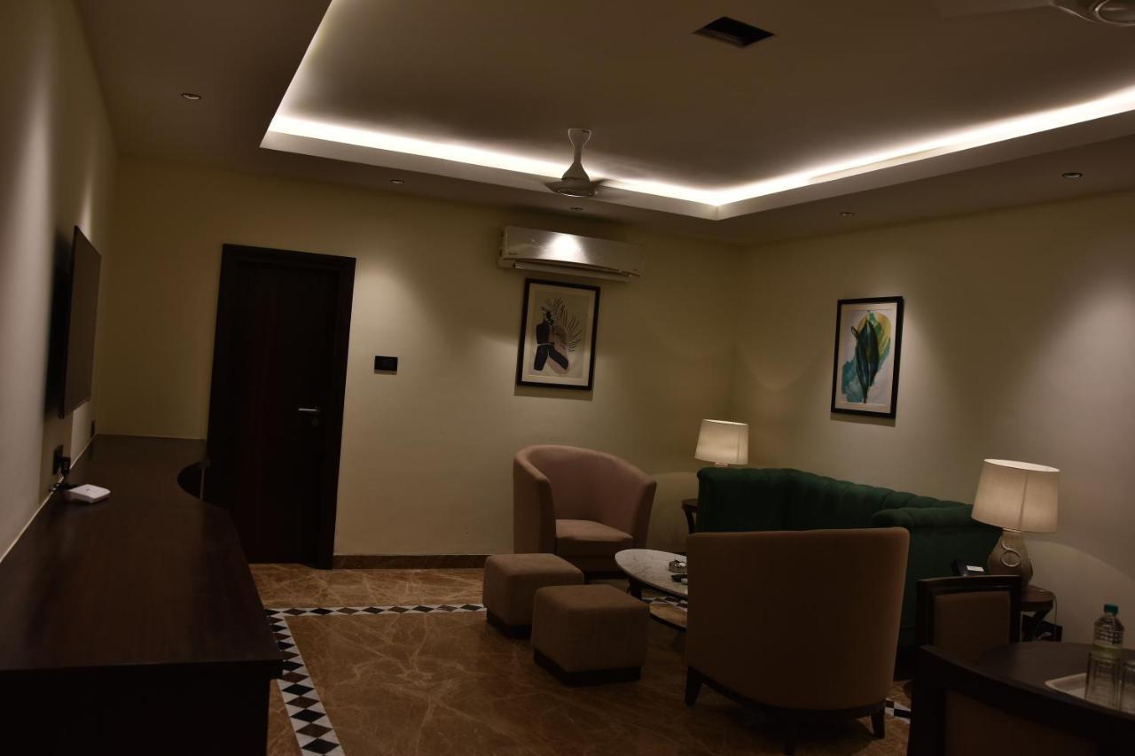 Poppys Vista Hotel Thirumurugan Poondi Екстер'єр фото
