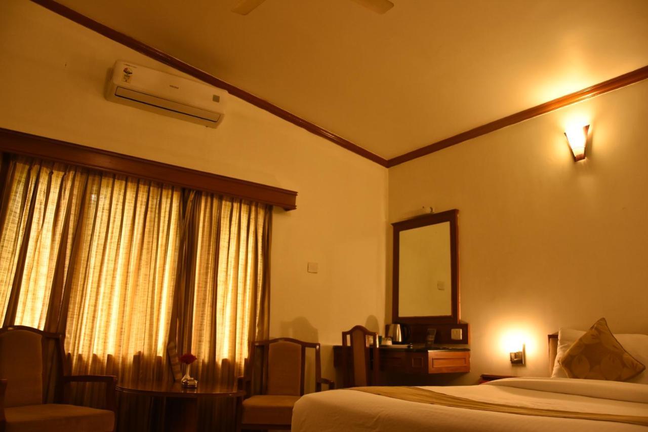 Poppys Vista Hotel Thirumurugan Poondi Екстер'єр фото