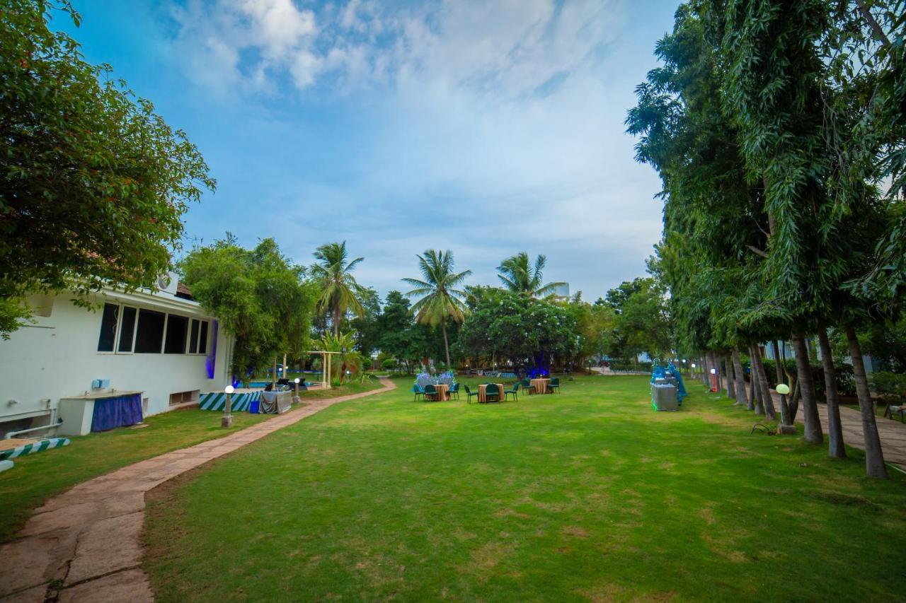 Poppys Vista Hotel Thirumurugan Poondi Екстер'єр фото