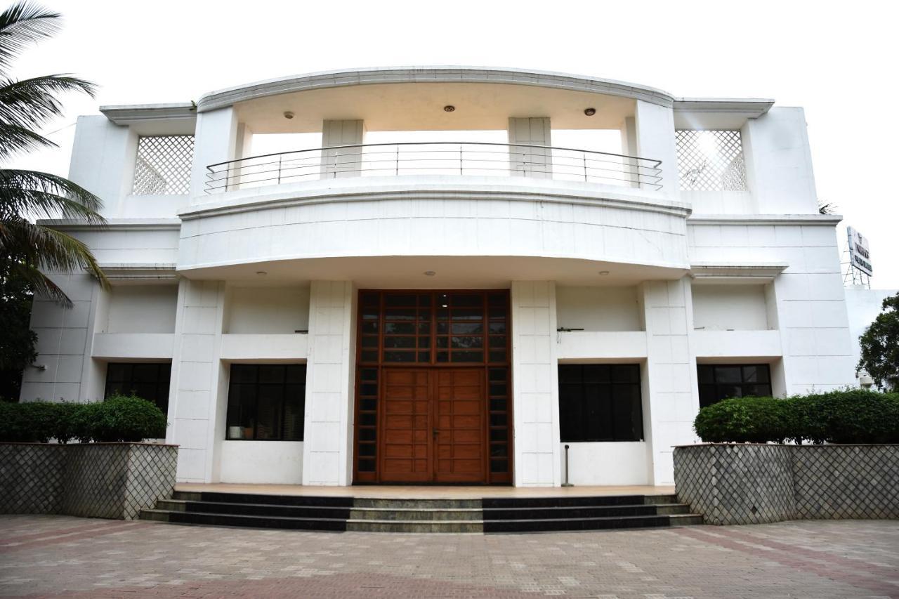 Poppys Vista Hotel Thirumurugan Poondi Екстер'єр фото