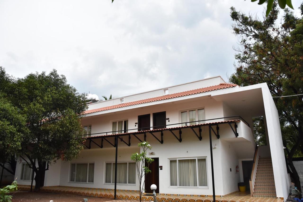 Poppys Vista Hotel Thirumurugan Poondi Екстер'єр фото
