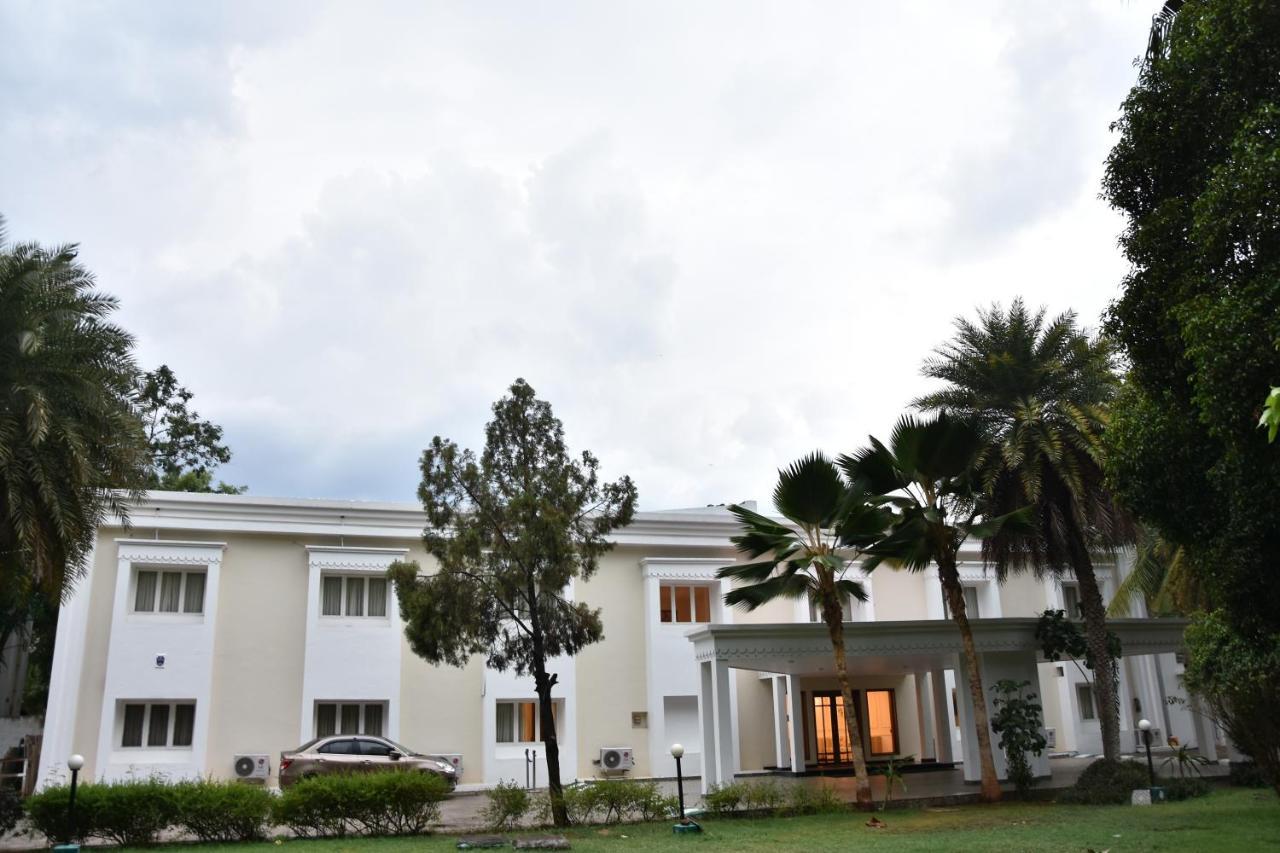 Poppys Vista Hotel Thirumurugan Poondi Екстер'єр фото