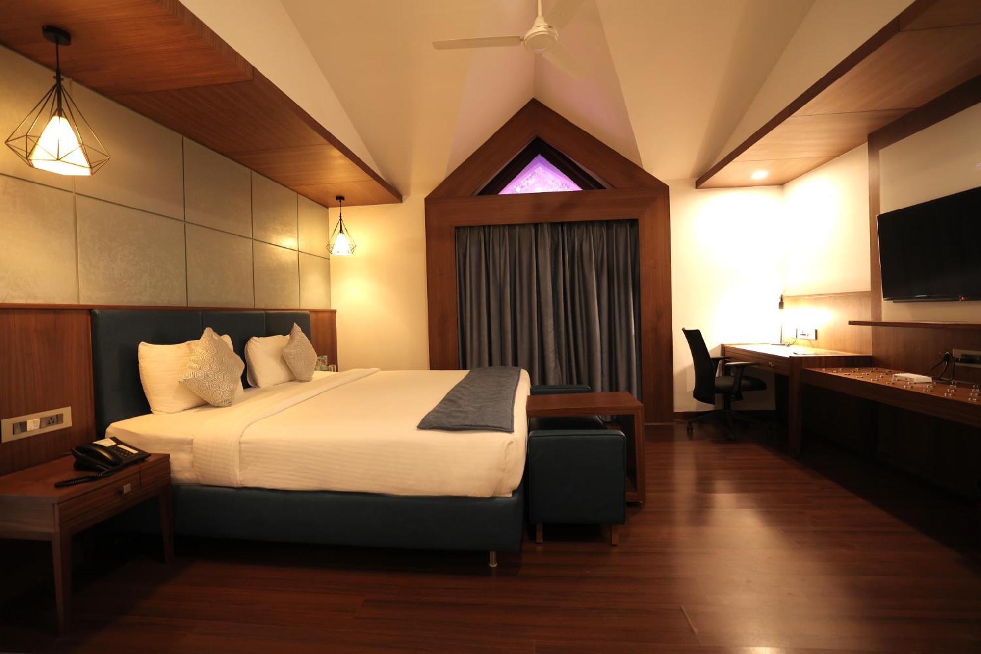 Poppys Vista Hotel Thirumurugan Poondi Екстер'єр фото