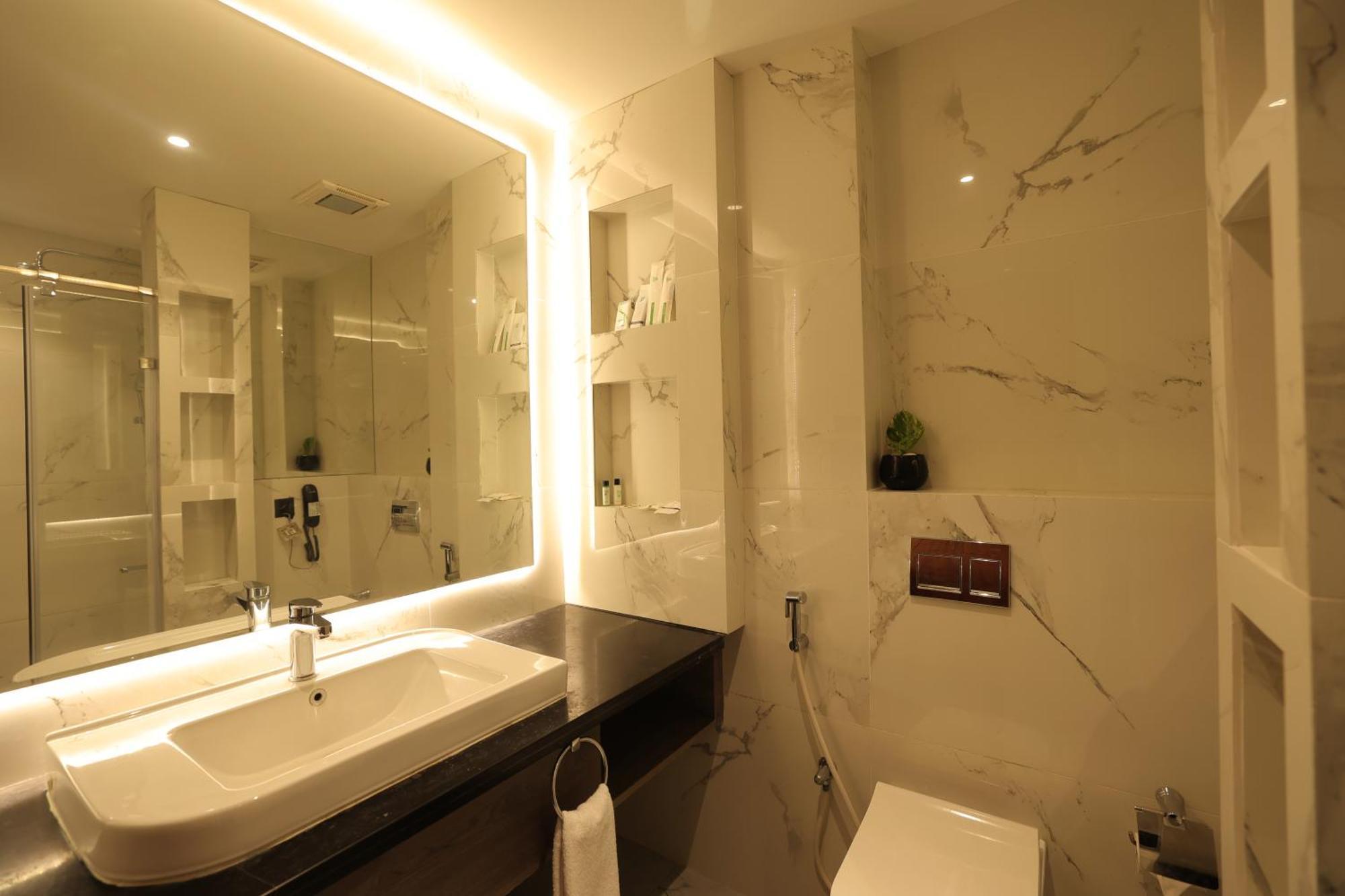 Poppys Vista Hotel Thirumurugan Poondi Екстер'єр фото