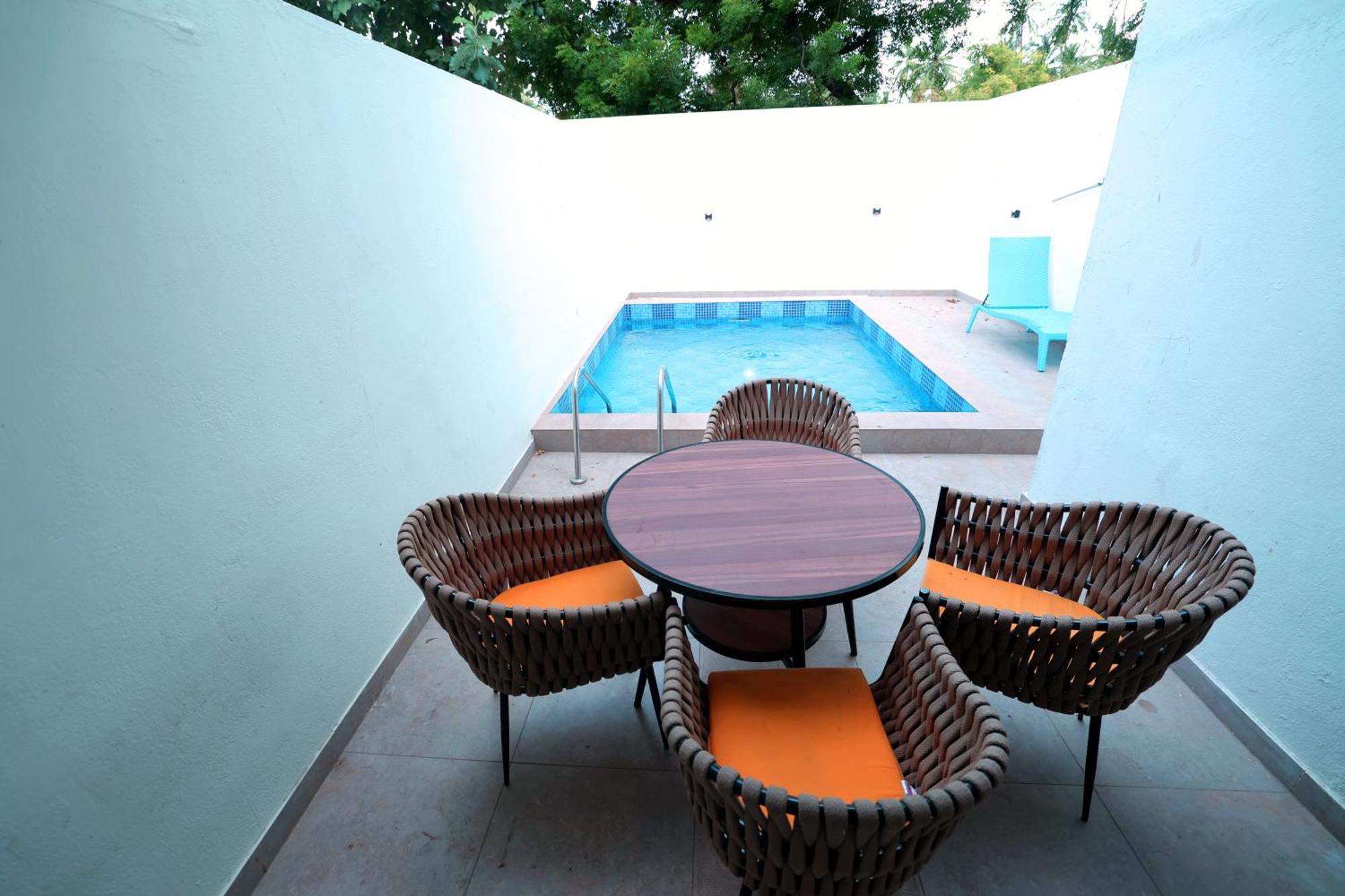 Poppys Vista Hotel Thirumurugan Poondi Екстер'єр фото