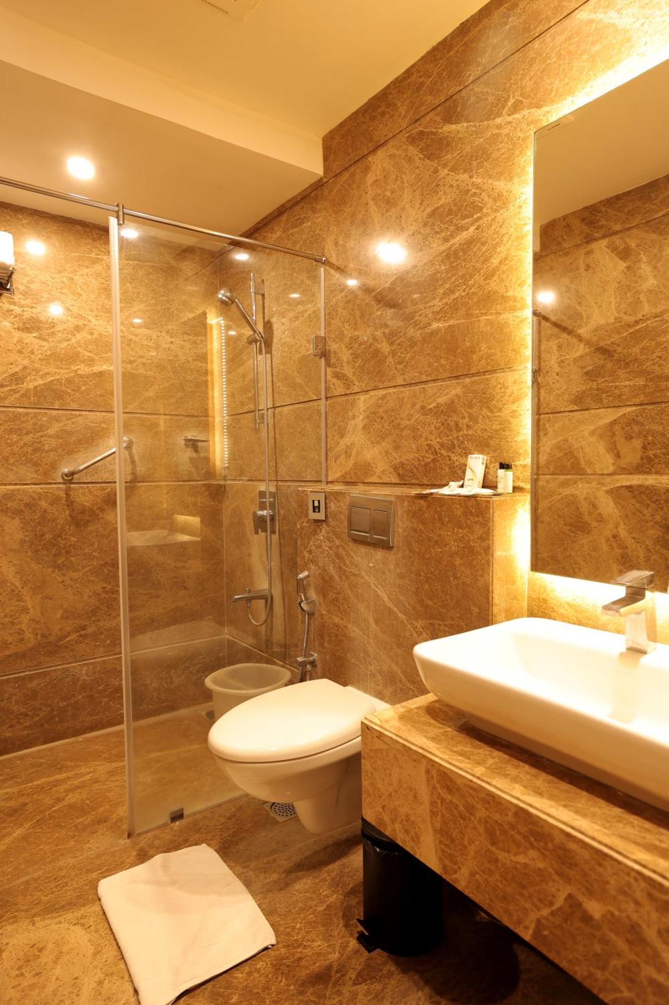 Poppys Vista Hotel Thirumurugan Poondi Екстер'єр фото